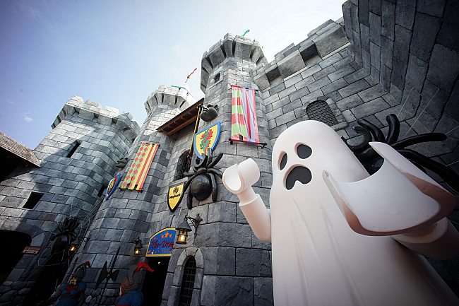 Halloween shop legoland 2018